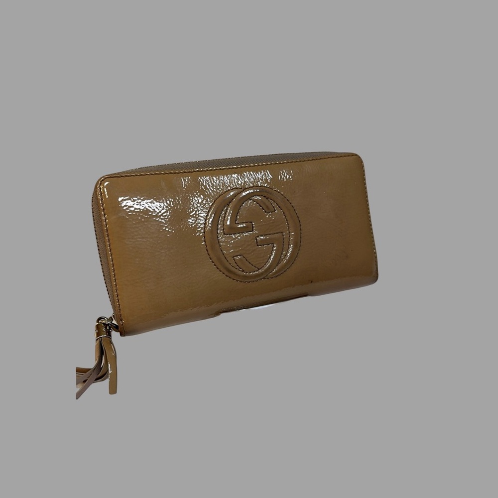 Gucci patent leather Wallet